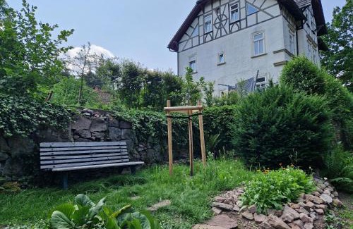 Luisenthal Apartment | Ferienwohnung im Kunst- und Logierhaus Villa Ihler
