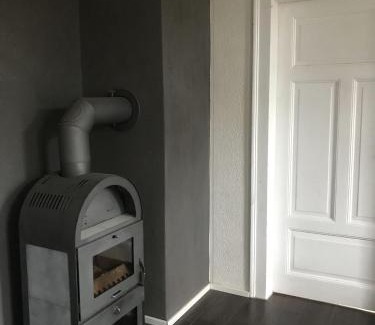 Luisenthal Apartment | Ferienwohnung im Kunst- und Logierhaus Villa Ihler