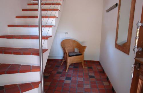 Ahrenviol Apartment | Ferienwohnung im Reetdachhaus Hallerhus