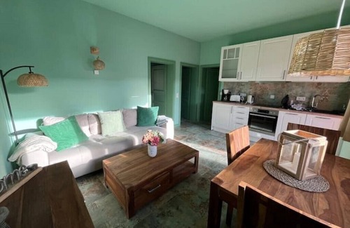 Beelitz Apartment | Ferienwohnung im Spargeldorf Schäpe mit Großer Südwest Terrasse
