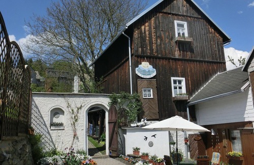 Deesbach Apartment | Ferienwohnung im Thüringer Wald mit Garten