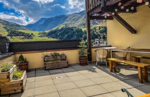 Bivio Apartment | Ferienwohnung in den Bergen mit grosser Terrasse