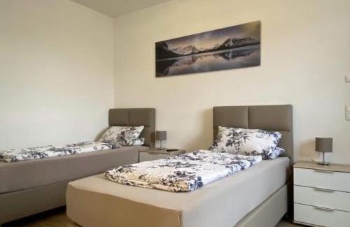 Wackersdorf Apartment | Ferienwohnung in Heselbach mit Grill, Whirlpool und Garten