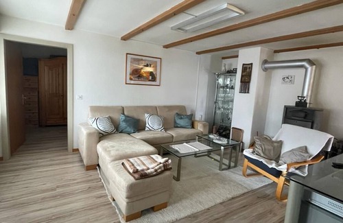 Zweisimmen Apartment | Ferienwohnung in Zweisimmen Ruhige Lage und Schöne Aussicht