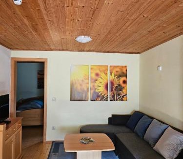 Ringelai Apartment | Ferienwohnung "Kräuterhof"