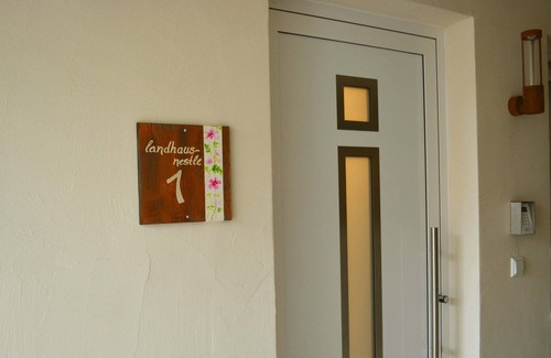 Veringenstadt Apartment | Ferienwohnung, Landhaus-Nestle 1, 57 qm, 1 Schlafzimmer, 1 Wohn-/Schlafzimmer, Terrasse, max. 3 Personen