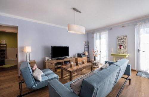 Otterfing Apartment | Ferienwohnung Lausbub