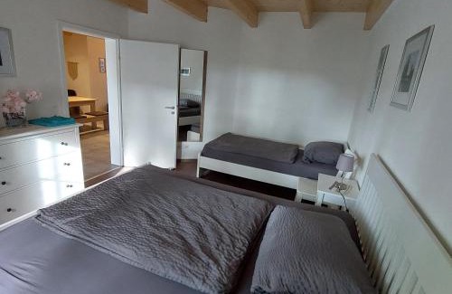 Hof Apartment | Ferienwohnung Leimitz