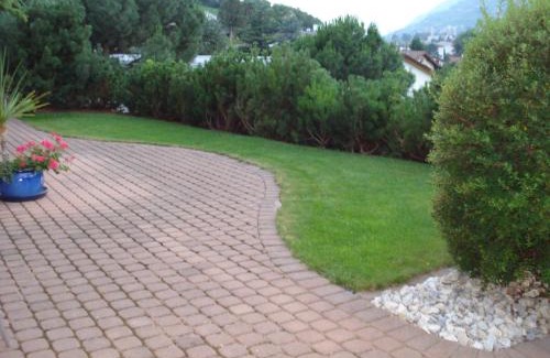 Sierre Bed & Breakfast | Ferienwohnung Lenggenhager Plantzette
