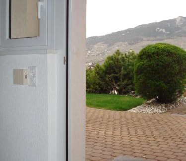 Sierre Bed & Breakfast | Ferienwohnung Lenggenhager Plantzette