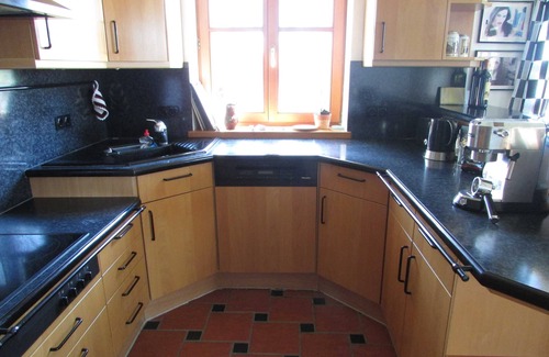 Holzkirchen Apartment | Ferienwohnung Lichtwark