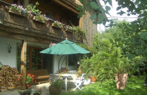 Holzkirchen Apartment | Ferienwohnung Lichtwark