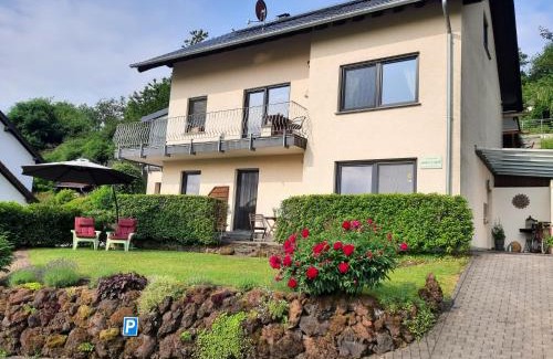 Immerath Apartment | Ferienwohnung maareemonti