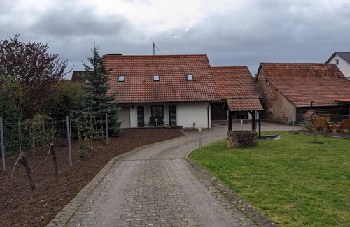 Eschbach Apartment | Ferienwohnung Madenburgblick - Appartement/fewo, Dusche, 1 Schlafraum