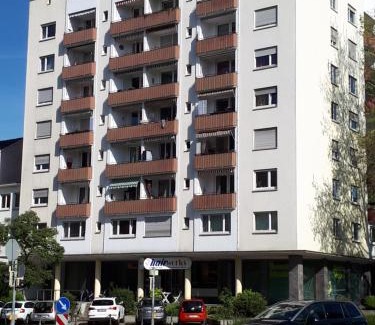 Petershausen-West Apartment | Ferienwohnung Messmer