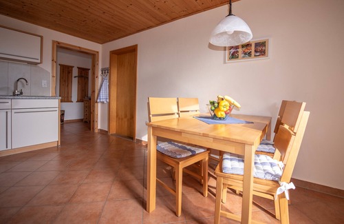 Seeon-Seebruck Apartment | Ferienwohnung mit Balkon, 65 qm