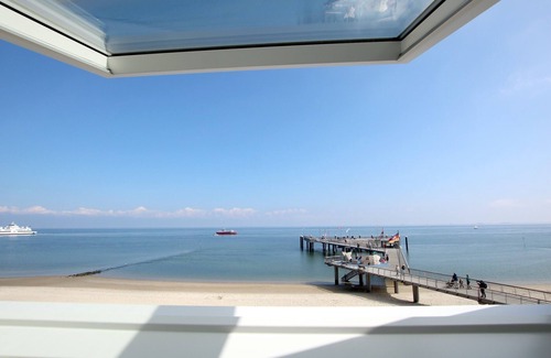 Wyk auf Foehr Apartment | Ferienwohnung mit 2- Zimmern auf ca. 45m² mit Direktem Meerblick