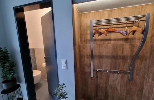 Traunstein Apartment | Ferienwohnung mit Garten und Bergblick
