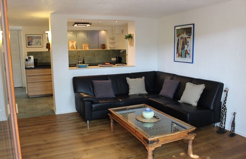 Steisslingen Apartment | Ferienwohnung mit Privatem Garten und Whirlpool