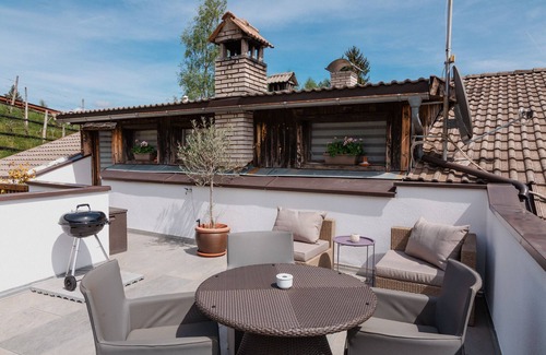 Vollan Apartment | Ferienwohnung mit Pool und Wunderschöne Terrasse mit Tolle Blick auf die Berge
