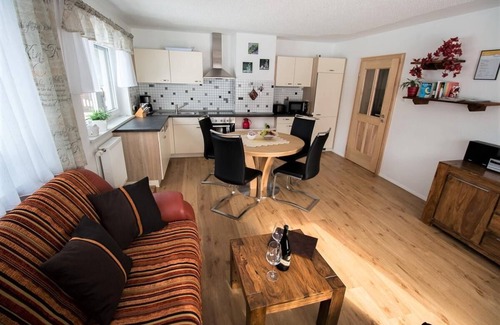 Hohenau Apartment | Ferienwohnung mit Südterrasse und kostenfreier WLAN-Nutzung
