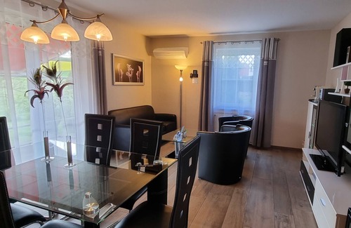 Oberthulba Apartment | Ferienwohnung mit Terrasse und Privatem Eingang