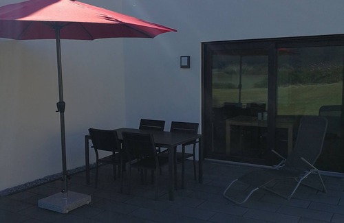 Schwebda Apartment | Ferienwohnung mit Terrasse und Herrlichem Weitblick