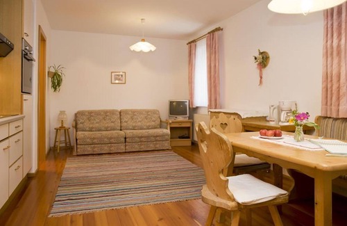 Aigen im Ennstal Apartment | Ferienwohnung Morgensonne - 1 Schlafraum - Allamoarhof - Familie Radlingmayer