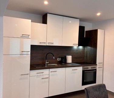 Meerholz Apartment | Ferienwohnung NERA