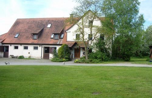 Neureuth Apartment | Ferienwohnung Neureuth