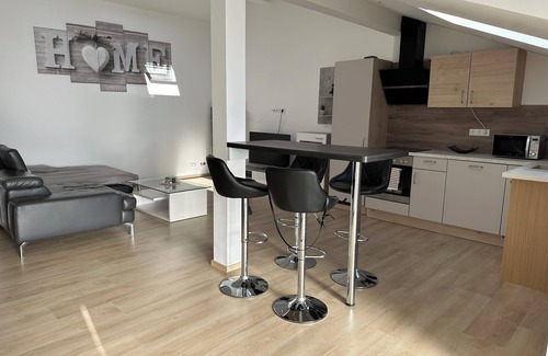 Hilbringen House | Ferienwohnung Neubau Merzig 120m2 für 7 Personen