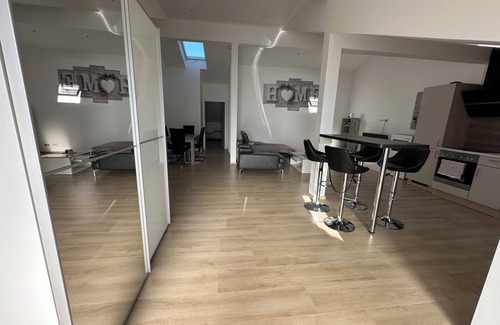 Hilbringen House | Ferienwohnung Neubau Merzig 120m2 für 7 Personen
