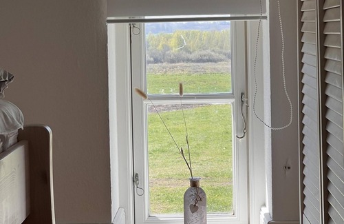 Winnert Apartment | Ferienwohnung Nr. 1-Apartment-Panoramic-Private Bathroom-Countryside view