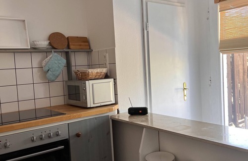 Winnert Apartment | Ferienwohnung Nr. 2-Apartment-Standard-Private Bathroom-Garden view