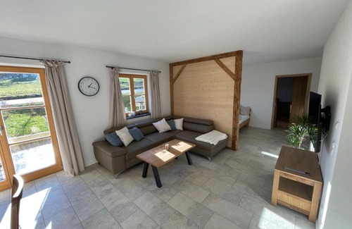 Irschenberg Apartment | Ferienwohnung Obstgarten