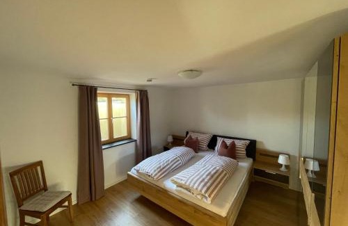 Irschenberg Apartment | Ferienwohnung Obstgarten
