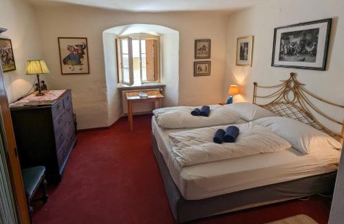Magdalensberg Apartment | Ferienwohnung Ottmanach Schlosshof