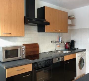 Velmede Apartment | Ferienwohnung Päusken mit Rosengarten im Hochsauerland