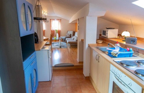 Prohn Apartment | Ferienwohnung - Pension Zur Kurve