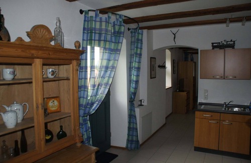 Dettelbach Apartment | Ferienwohnung qm) mit Kombiniertem Schlaf-wohnbereich und Küchenzeile