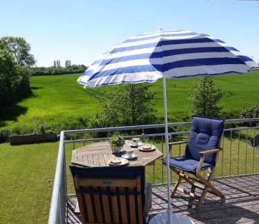 Hasselberg Apartment | Ferienwohnung Regenbogenhaus