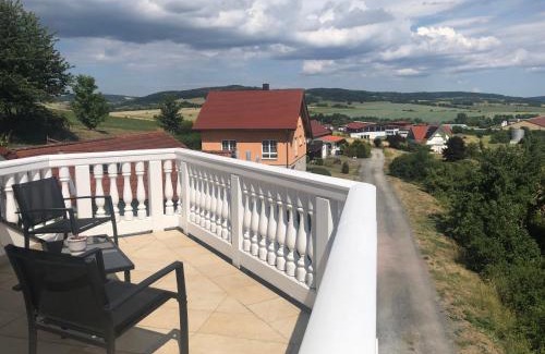 Kaltensundheim Apartment | Ferienwohnung RhönPanorama DG