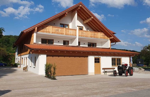 Pahl Apartment | Ferienwohnung Roche Hof in Pähl - Gemütlich, Ländlich und mit Liebe zum Detail