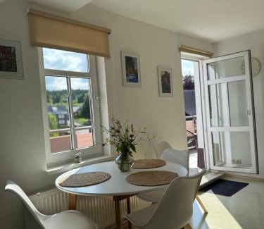 Oberhof Apartment | Ferienwohnung Schneekopf Zum Prinzenweg
