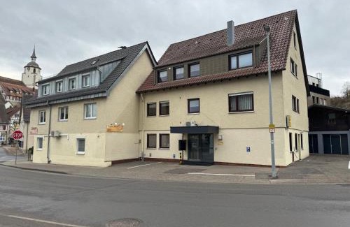 Waldenbuch Apartment | Ferienwohnung "SCHWARZWALD" , Pension Wauri