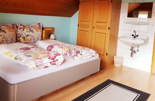 Lendorf Apartment | Ferienwohnung Seeblick - Bergbauernhof Rebernig