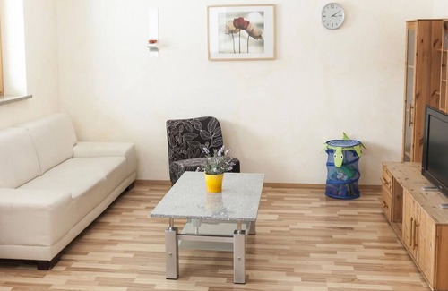 Aulendorf Apartment | Ferienwohnung Seerose, 76qm, 1 Schlafzimmer, 1 Wohn-/Schlafzimmer, max. 2 Erwachsene und 2 Kinder
