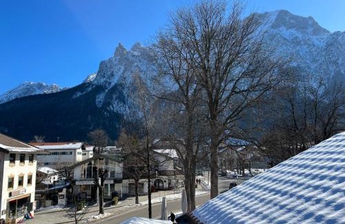 Mittenwald Apartment | Ferienwohnung Seidl Wohnung Kontrabass
