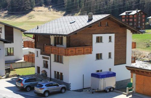 Saas Grund Apartment | Ferienwohnung Silberdistel, Saastalstrasse 178
