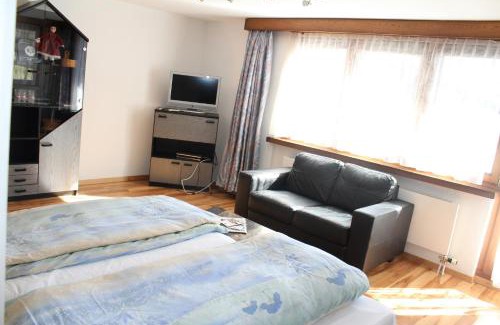 Saas Grund Apartment | Ferienwohnung Silberdistel, Saastalstrasse 178